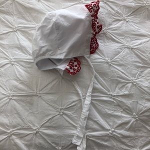 Accessories - White red baby bonnet Accessories - White red baby bonnet